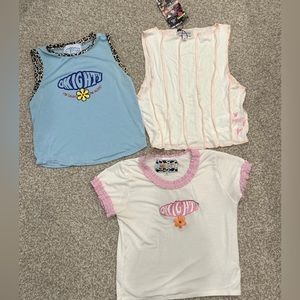 Lot of 3 omighty shirts o’mighty one is brand new with tags size small